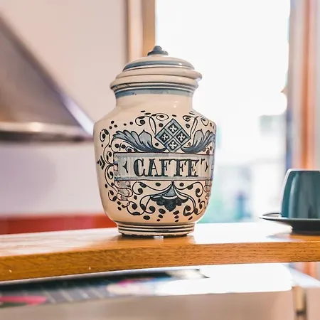 Vatican's Bijoux Appartement *